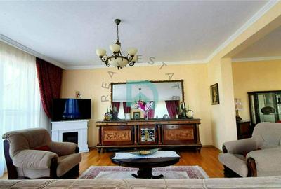 Apartament cu 2 camere decomandat în Avantgarden