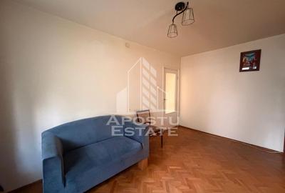 Apartament cu 2 camere semidecomandat, mobilat în Central