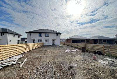Casa-Duplex-4 camere-2 bai-140mp-Teren 500mp-Izvor-Tarlungeni - 1