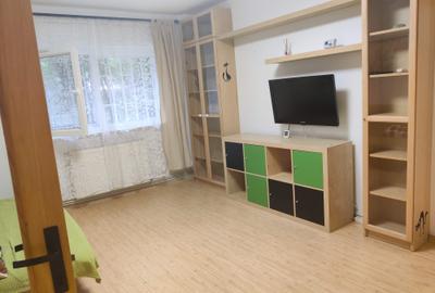 Apartament cu 2 camere semidecomandat în Politehnica