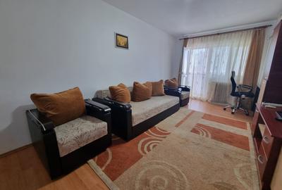 Apartament cu 2 camere semidecomandat, mobilat în 13 Septembrie