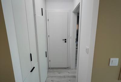 Se inchiriaza Apartament 3 camere zona ultracentralã etaj intermediar - 5