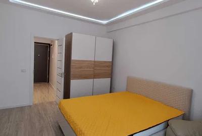 Apartament cu 2 camere decomandat, mobilat în Faleza Nord