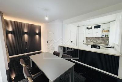 Apartament cu 2 camere decomandat în Exterior Vest