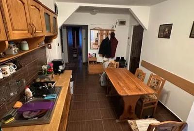 4 camere Bucovina etaj 2 decomandat - 2