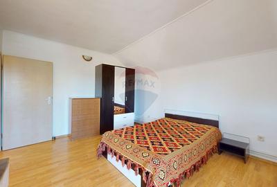 Casă individuală de vânzare | P+E+M | Central | Cristian - 5