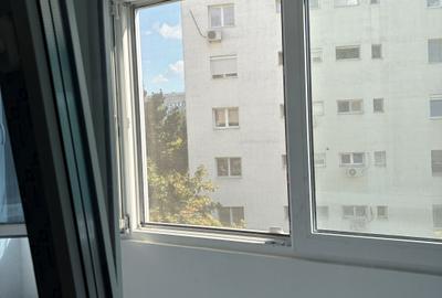 Șoseaua Giurgiului , apropiere Toporași, bloc cu panouri solare, reabilitat - 13