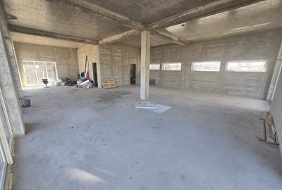 Spațiu comercial, de 130 mp, în Braytim