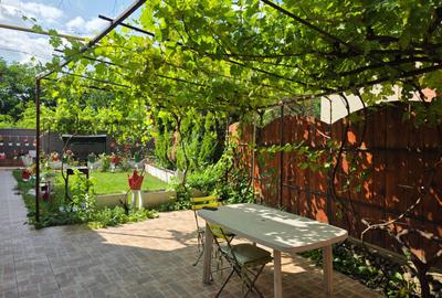 Apartament cu 2 camere semidecomandat, mobilat în Ultracentral