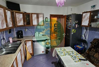 DE VANZARE  Apartament 3camere + 3balcoane  etaj intermediar ZONA EPISCOPIE - 2