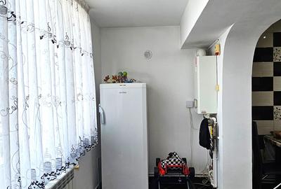 Apartament 3 camere decomandate, cu boxa si loc de parcare, zona 1 Mai - 17