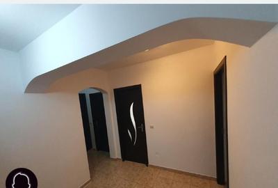Apartament cu 2 camere decomandat, mobilat în Apărătorii Patriei