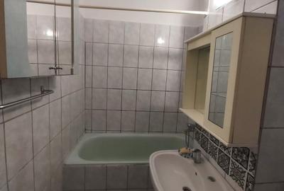 ÎÎnchiriez garsoniera - Zona Păcii - 3
