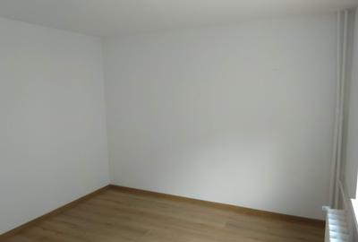 Apartament 2 camere decomandat NEMOBILAT zona Unirii-Zepter - 7