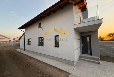 Duplex cu 4 camere în Bucovăț (Remetea Mare)