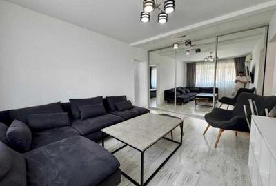 Apartament cu 3 camere semidecomandat în Obor