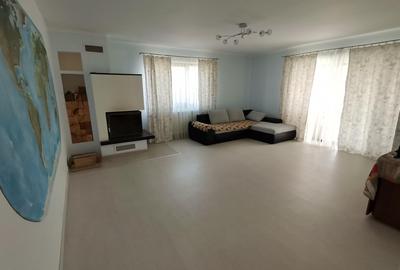 INCHIRIEZ casa 5 camere decomandate ,cu garaj,zona Calea Cisnadiei - 3