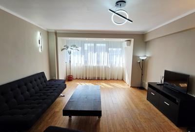 Apartament cu 3 camere decomandat, mobilat în Decebal