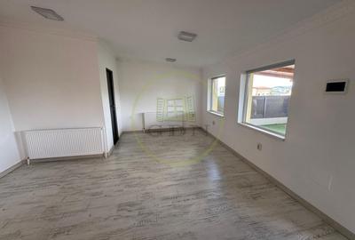 Birou, de 200.00 mp, în Central