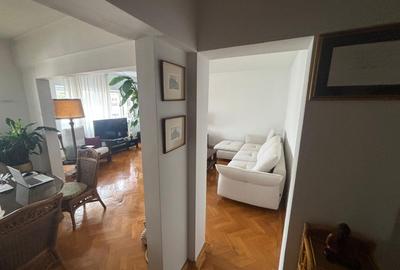Vanzare apartament 4 camere - 2