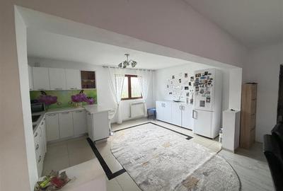 Vanzare Casa Strejnicu, 2 Intrari Separate, Mobilata - 11