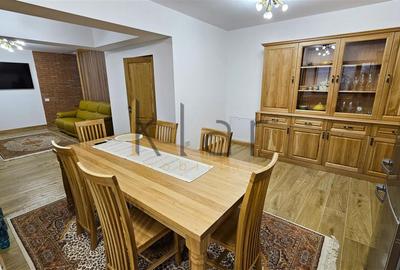Casa renovata 200mp pe 2 niveluriparcare curte cu foisorCentru zona str. Paris - 11