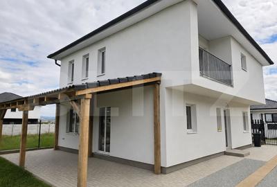 Casă individuală cu 5 camere în Micești