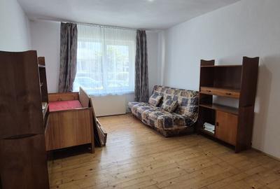 De inchiriat ap. 3 camere - str. Muncii - 8