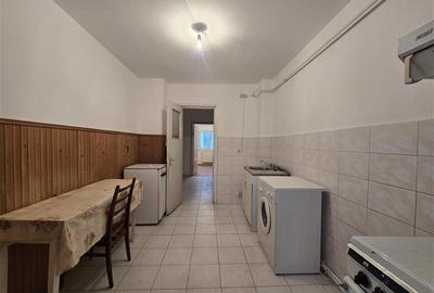 Apartament spatios 3 camere decomandate, 2 bai, etaj 3, zona Mioritei, Bacau - 5