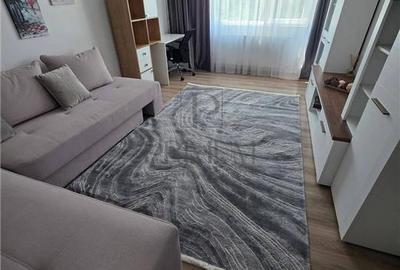 Apartament cu 3 camere decomandat în Girocului