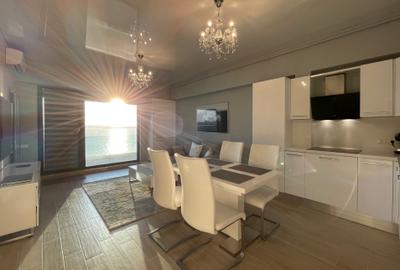 Statiunea Mamaia--Centru, apartament deosebit cu vedere frontala spre lac - 8