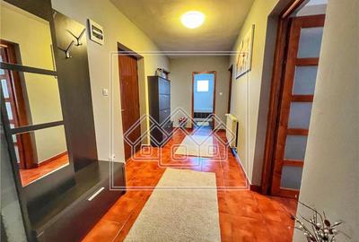 Ap. renovat, 3 camere, mobilat si utilat, gradina - Selimbar - 8