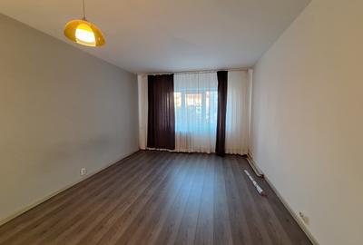 Apartament cu 3 camere decomandat în Dorobanților