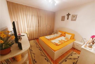SOARELUI - 3 CAM - 2 BAI - SPATIOS -  CENTRALA PROPRIE - ETAJ INTERMEDIAR - ZONA - 3