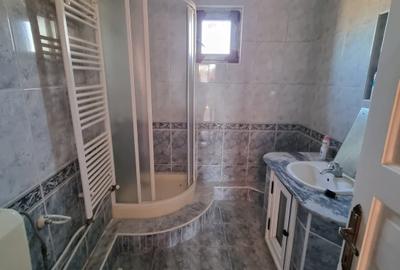 Casă cu Etaj în Păulești - 17