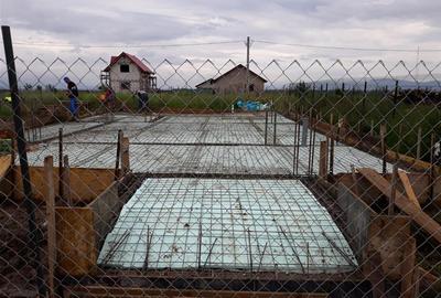 Teren intravilan cu proiect , autorizatie de constructie si fundatie in zona spi - 5