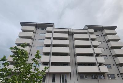 Apartament cu 3 camere decomandat în Berceni