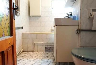 Apartament 3 camere decomandat – Etaj 2 4 – Zonă excelentă, aproape de - 11