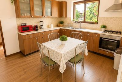 Vila 6 Camere P/M Teren 1000mp Poiana - 31