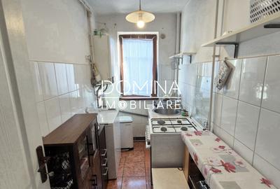 Vânzare apartament 3 camere, et. 3, str. Olari - zona Liceului Pedagogic - 6
