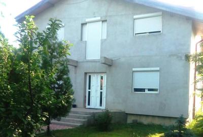 Casă individuală cu 5 camere în Dârza