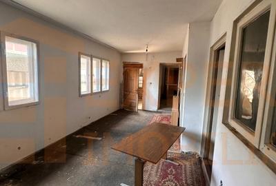 Casă de Vânzare KM 5 Constanța | 4 Camere | Teren 430 mp - 1
