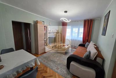 Apartament cu 3 camere semidecomandat în Gheorghe Lazăr
