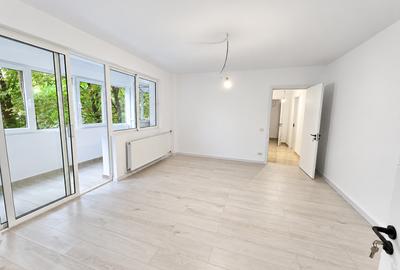 Apartament cu 3 camere semidecomandat în Dristor