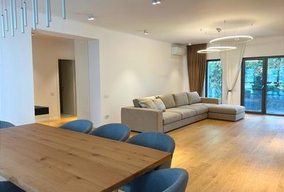 Apartament cu 4 camere semidecomandat, mobilat în Dorobanți