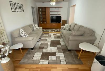Apartament cu 3 camere semidecomandat, mobilat în Tomis II