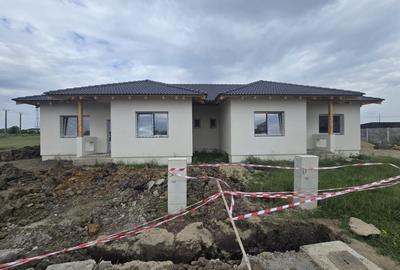 Duplex cu 3 camere în Moșnița Nouă