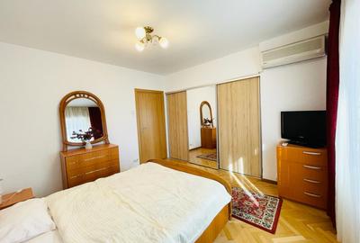 Apartament cu 3 camere de inchiriat in Piata Unirii - Fantani - 11