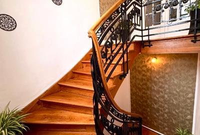 Apartament cu 4 camere decomandat, mobilat în Unirii