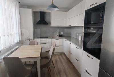 Apartament cu 3 camere decomandat, mobilat în Centura